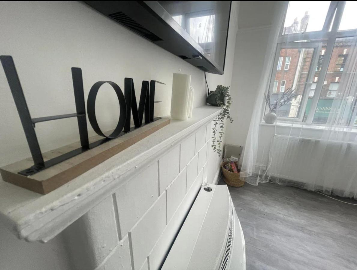 Charming 2 Bed Flat On Tower Bridge Apartment Londra Exterior foto