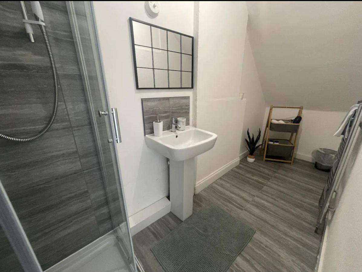 Charming 2 Bed Flat On Tower Bridge Apartment Londra Exterior foto